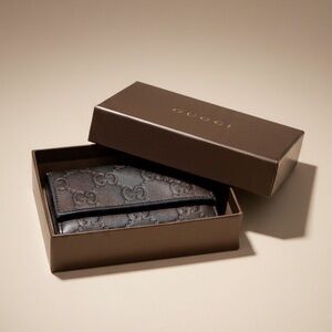 GUCCI Guccissima Key Case – Wallet Dark Brown
Made in Italy